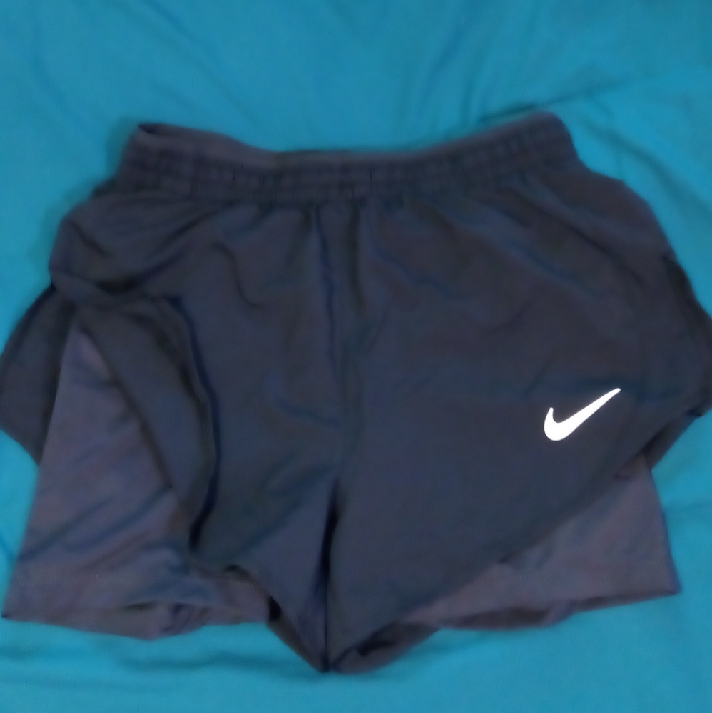 2-1 Nike running shorts